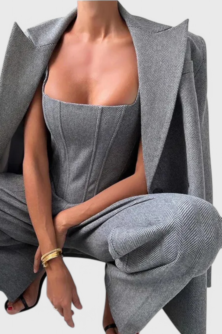Conjunto Evena con pantalones: elegancia garantizada
