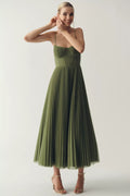 Olivia – Elegancia moderna vestido sin espalda